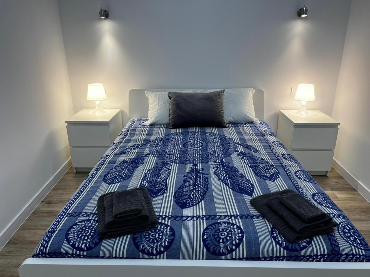 Rodrigues 15 Aparthotel Valencia Bagian luar foto