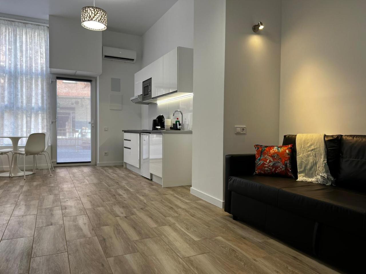 Rodrigues 15 Aparthotel Valencia Bagian luar foto