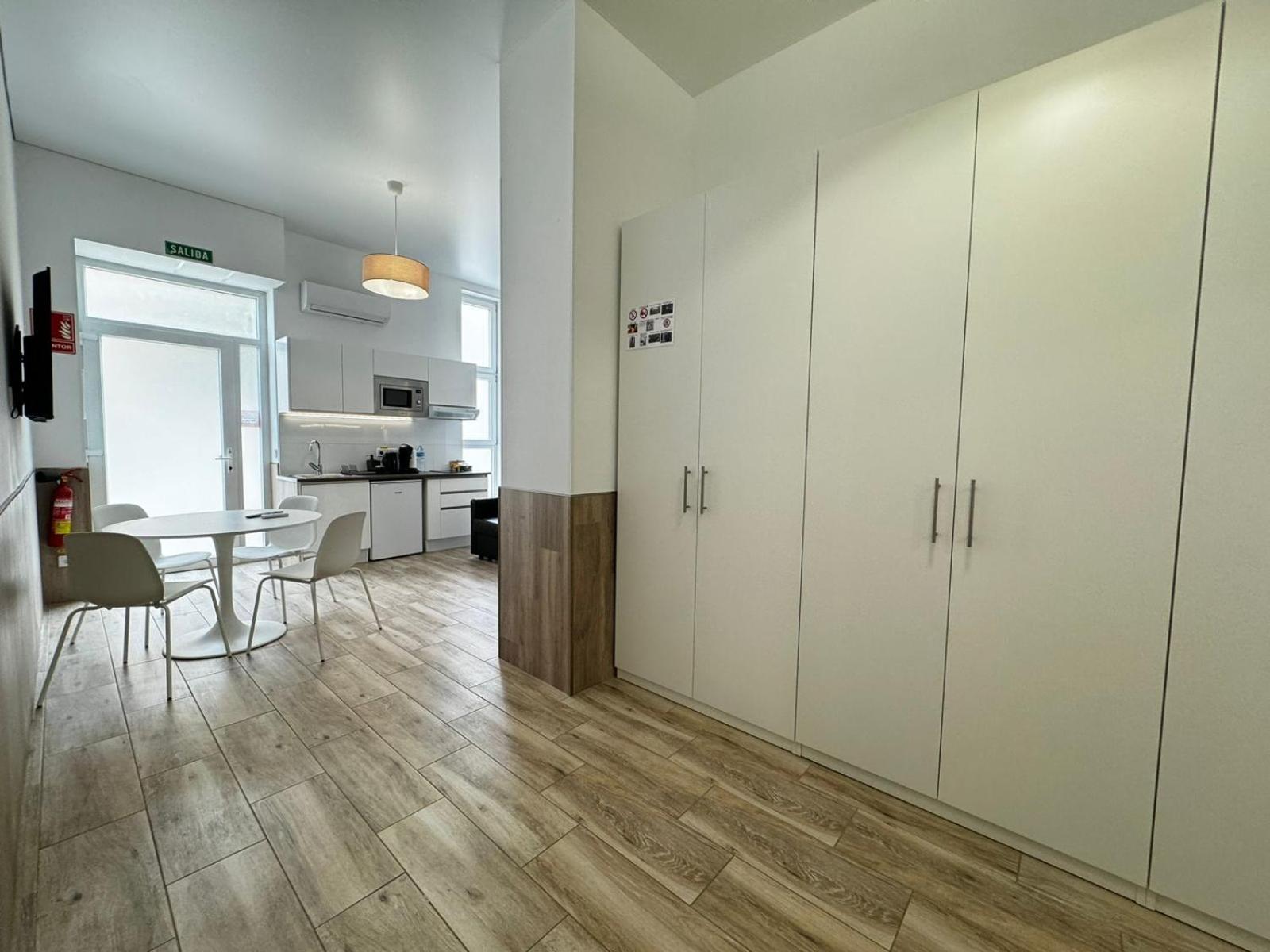 Rodrigues 15 Aparthotel Valencia Bagian luar foto
